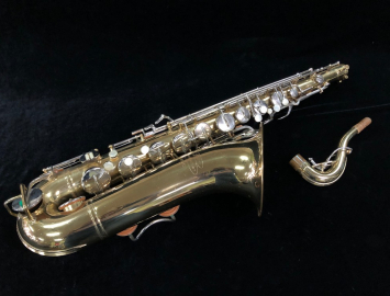 Photo Late Vintage Buescher 400 Lacquer Tenor Saxophone, Serial #717672